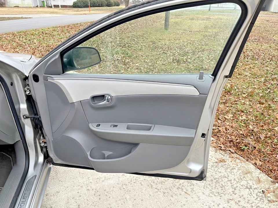 2008 Chevrolet Malibu - Image 15 of 19