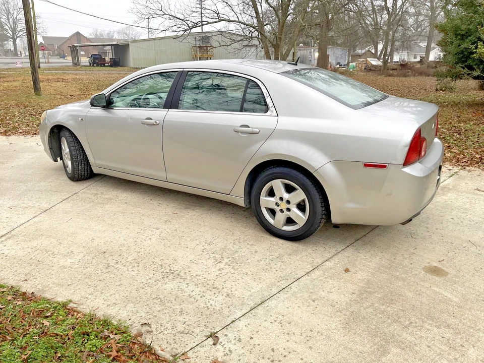 2008 Chevrolet Malibu - Image 3 of 19