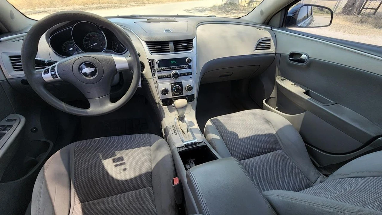 2008 Chevrolet Malibu - Image 8 of 12
