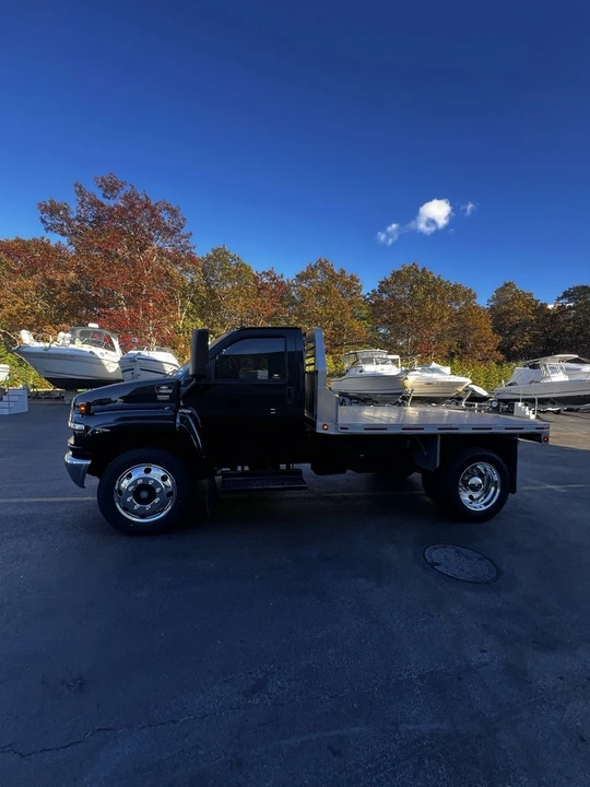 2008 Chevrolet Kodiak - Image 2 of 15