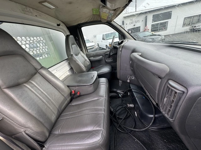 2008 Chevrolet - Image 13 of 16