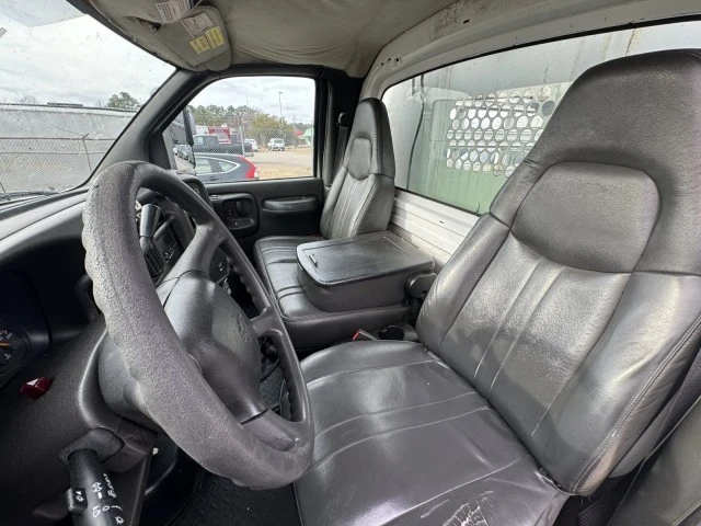 2008 Chevrolet - Image 11 of 16