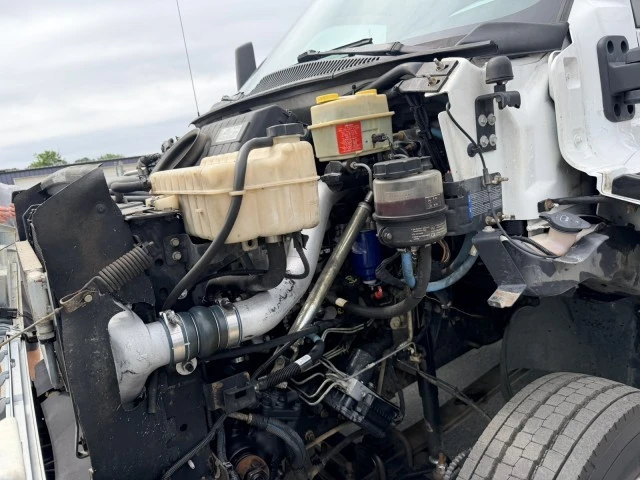 2008 Chevrolet - Image 13 of 20