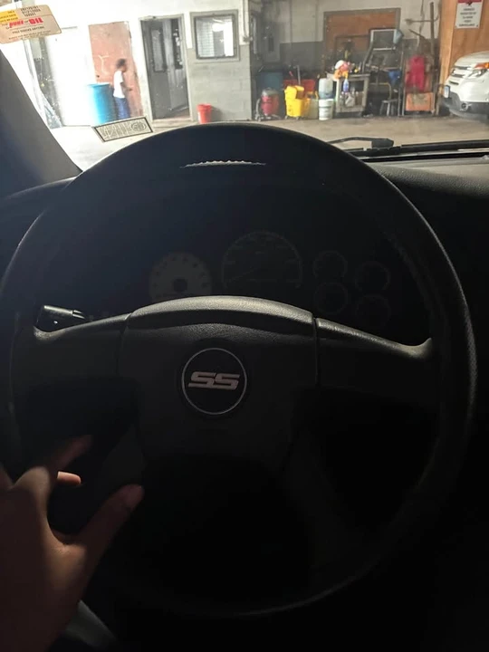 2008 Chevrolet SS - Image 2 of 3