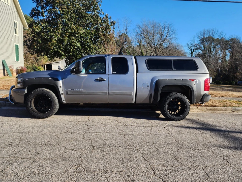 2008 Chevrolet Silverado 2nd Gen - Image 2 of 20