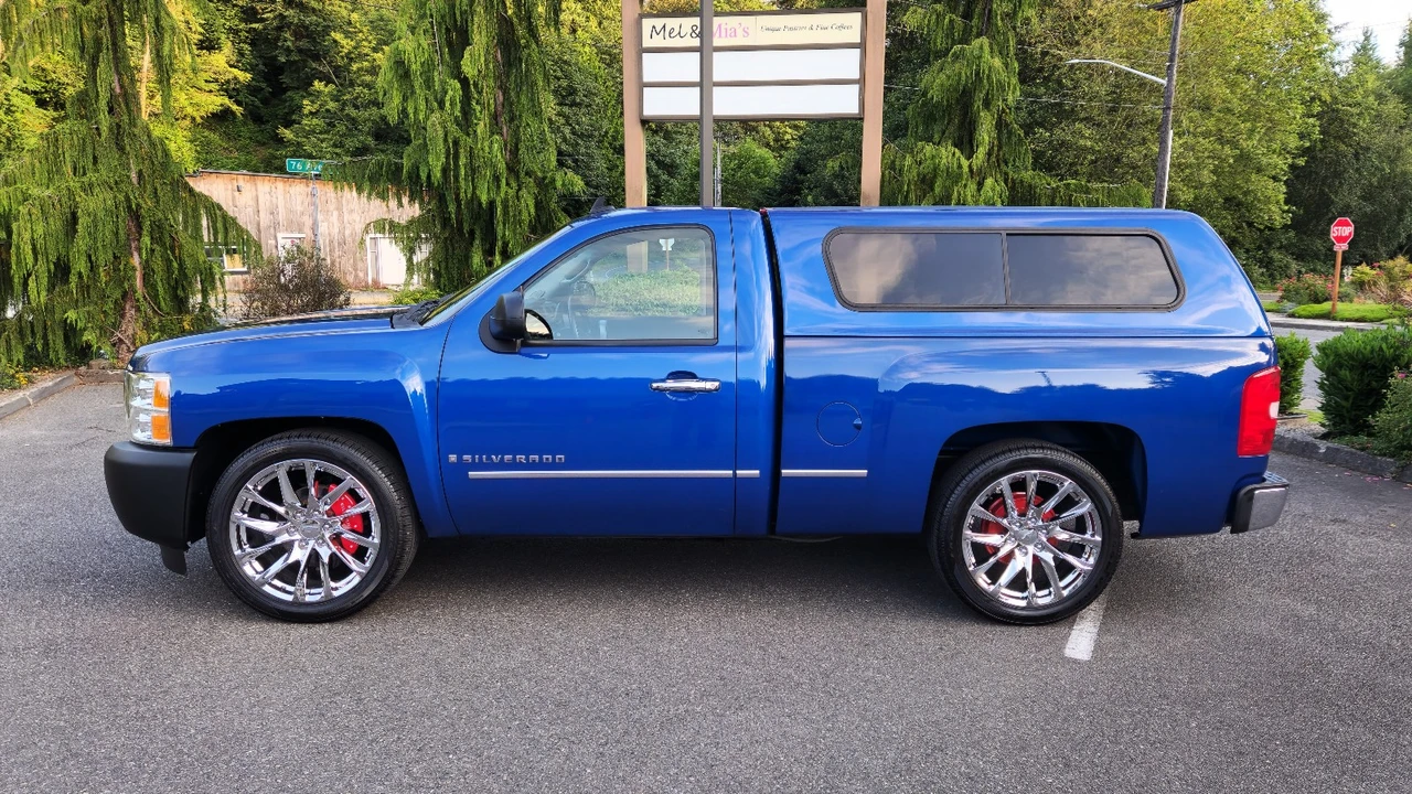 2008 Chevrolet Silverado 2nd Gen - Image 2 of 19