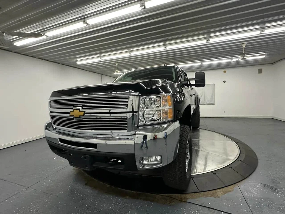2008 Chevrolet Silverado Heavy Duty 2nd Gen - Image 3 of 31