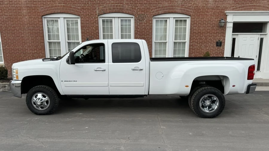 2008 Chevrolet Silverado Heavy Duty 2nd Gen - Image 2 of 15