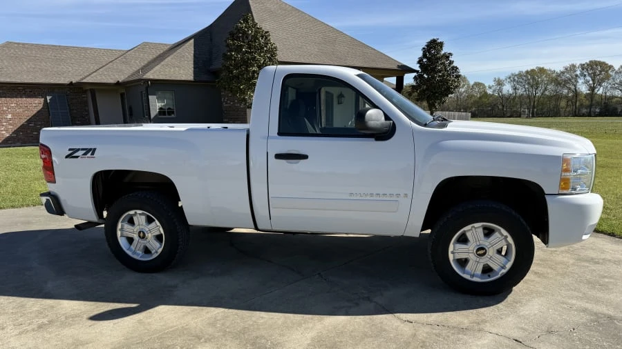 2008 Chevrolet Silverado 2nd Gen - Image 2 of 20