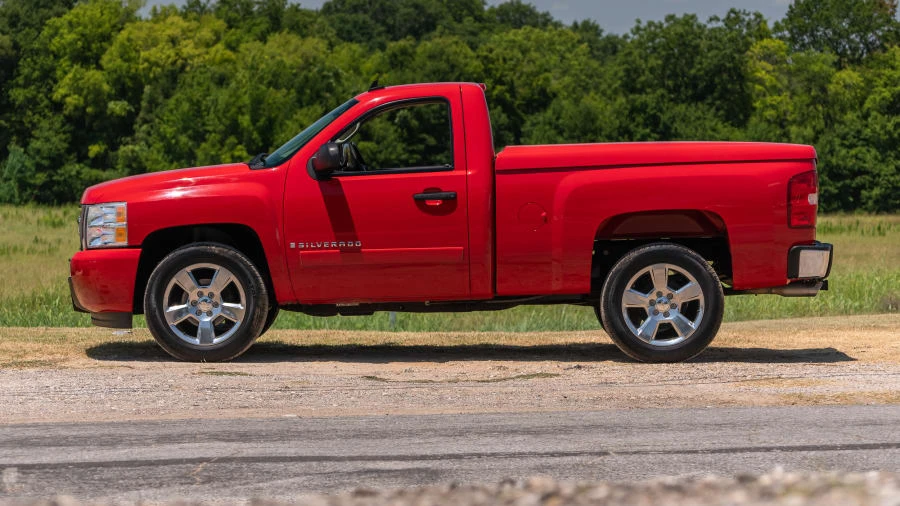 2008 Chevrolet Silverado 2nd Gen - Image 2 of 12