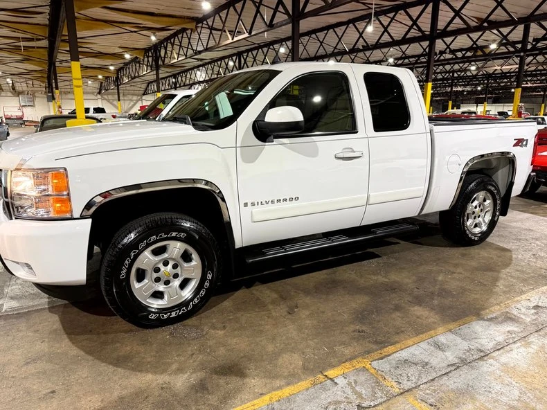 2008 Chevrolet Silverado 2nd Gen - Image 4 of 19