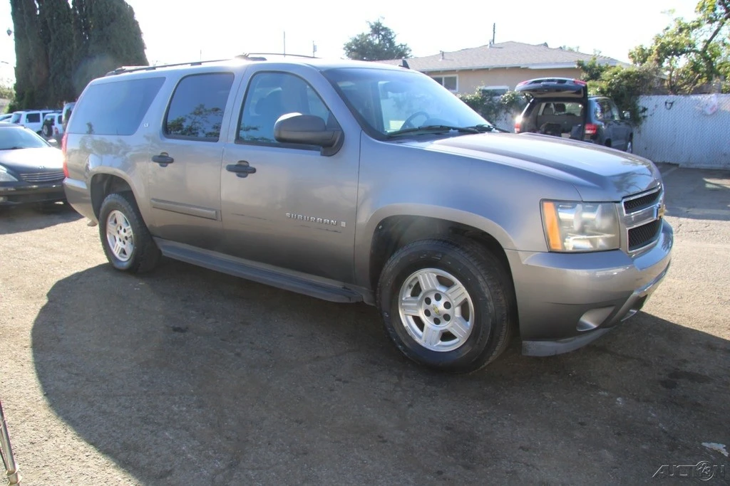 2008 Chevrolet Suburban 10th Gen - Image 9 of 21