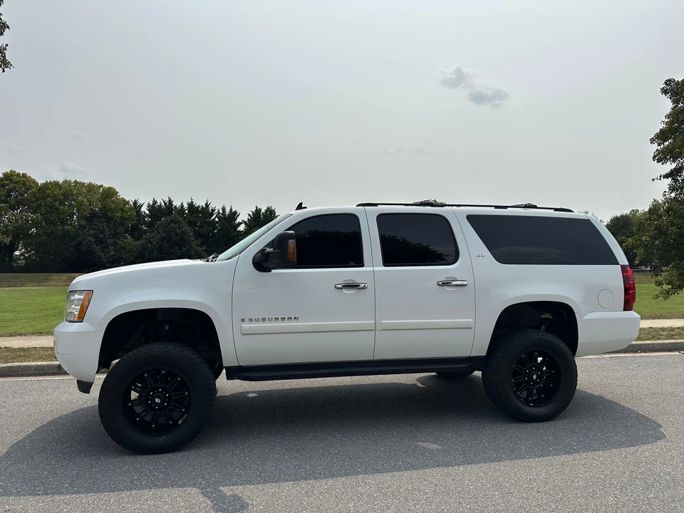 2008 Chevrolet Suburban 10th Gen - Image 31 of 31