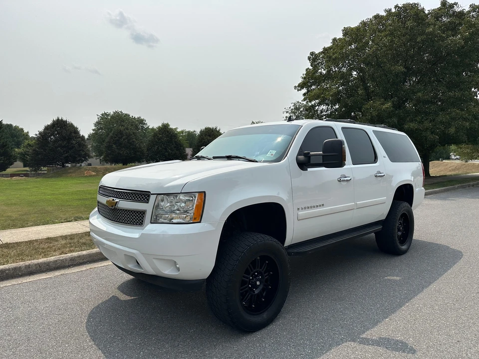 2008 Chevrolet Suburban 10th Gen - Image 22 of 31