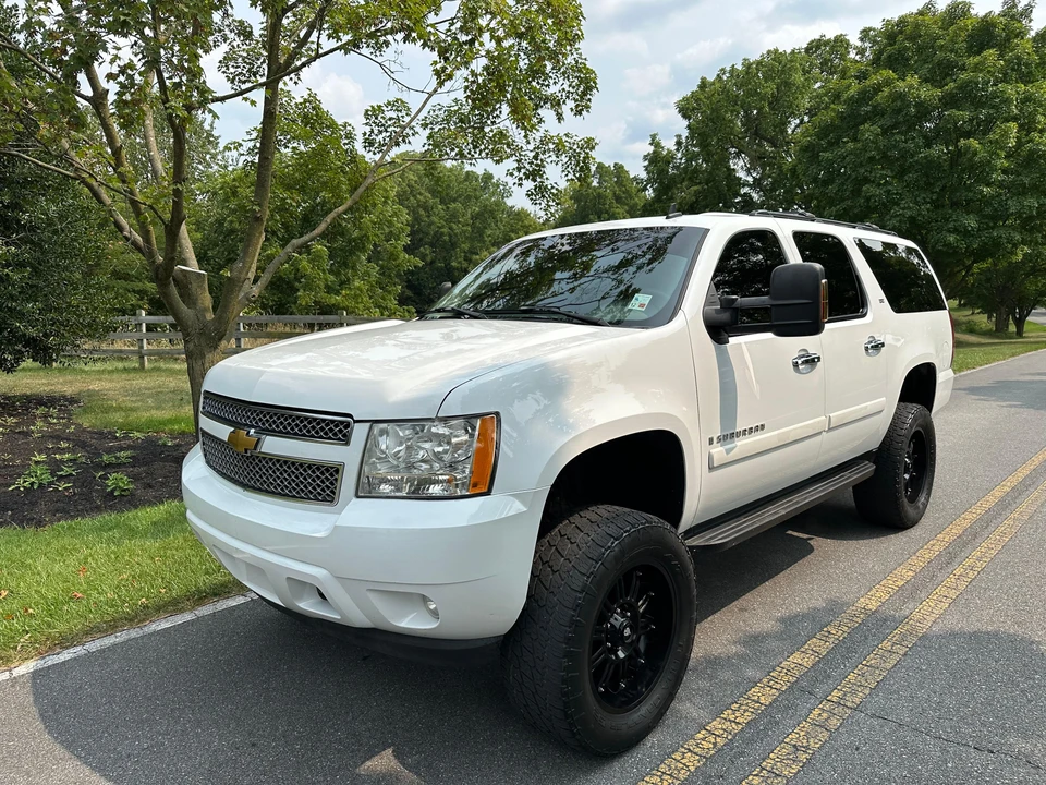 2008 Chevrolet Suburban 10th Gen - Image 20 of 31