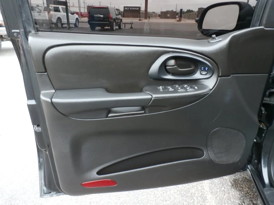 2008 Chevrolet Trailblazer - Image 7 of 10