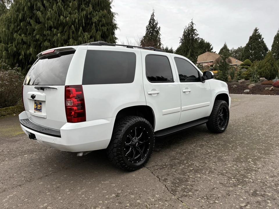 2008 Chevrolet Tahoe 3rd Gen - Image 4 of 12