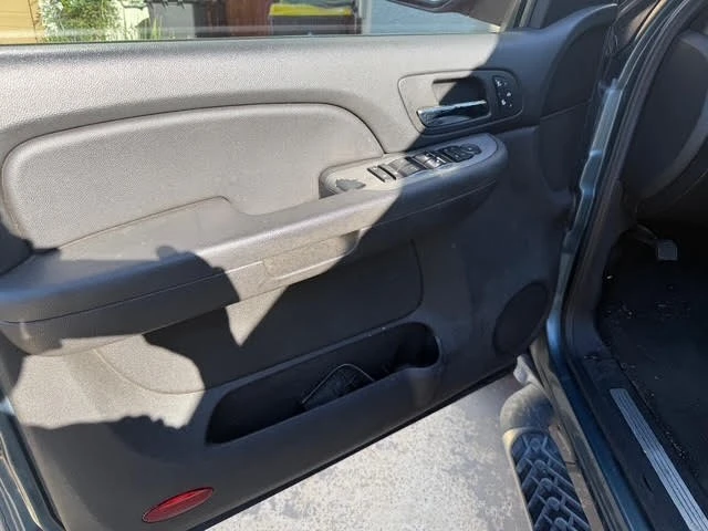 2008 Chevrolet Tahoe 3rd Gen - Image 17 of 19