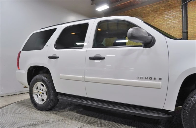 2008 Chevrolet Tahoe 3rd Gen - Image 9 of 12