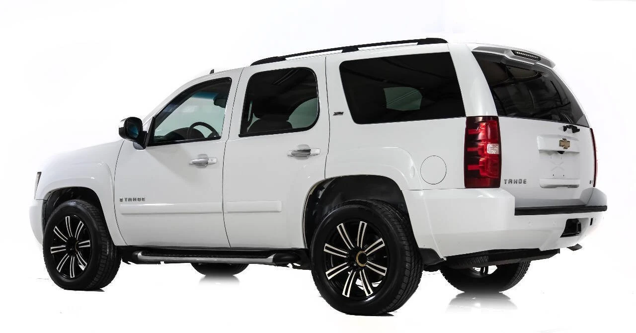 2008 Chevrolet Tahoe 3rd Gen - Image 4 of 12