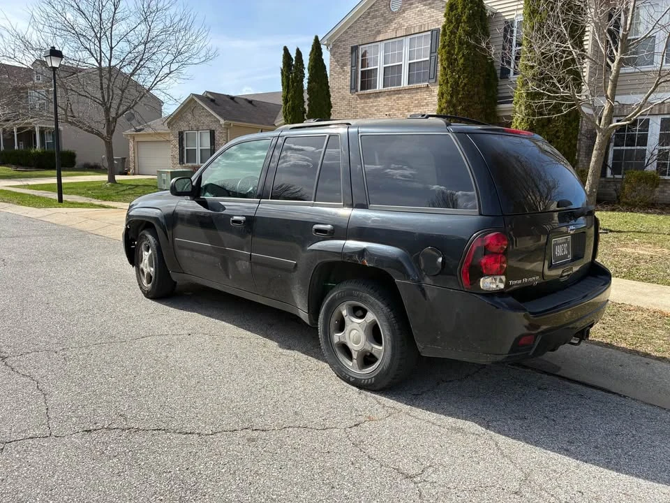 2008 Chevrolet Trailblazer - Image 3 of 11