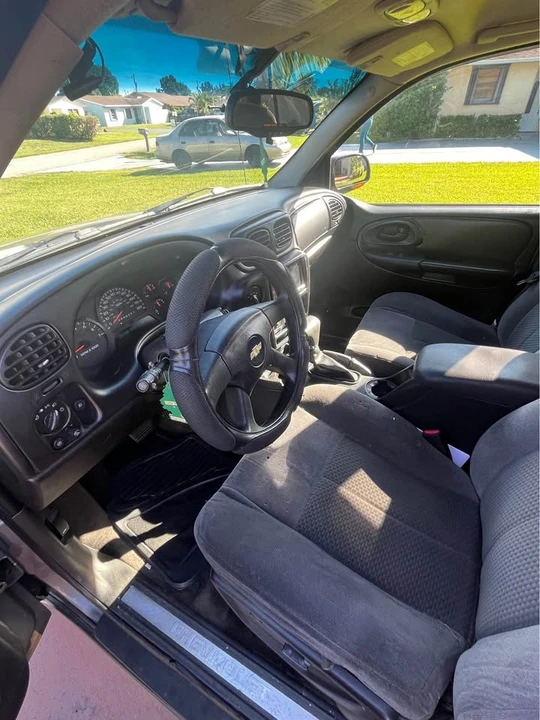 2008 Chevrolet Trailblazer - Image 2 of 9