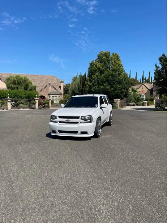 2008 Chevrolet Trailblazer - Image 2 of 3