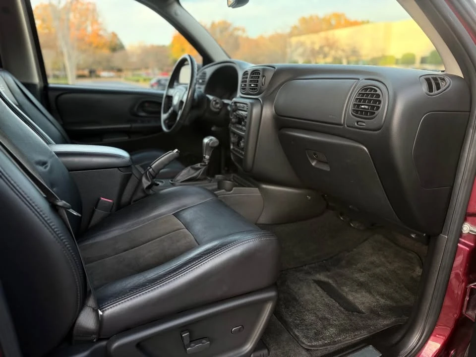 2008 Chevrolet Trailblazer - Image 10 of 17