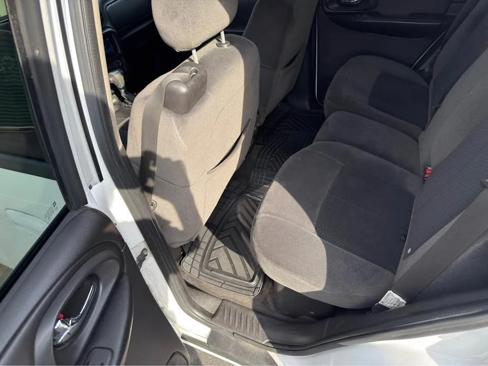 2008 Chevrolet Trailblazer - Image 10 of 15