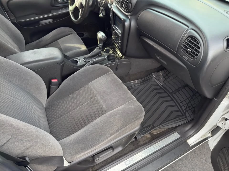 2008 Chevrolet Trailblazer - Image 14 of 15