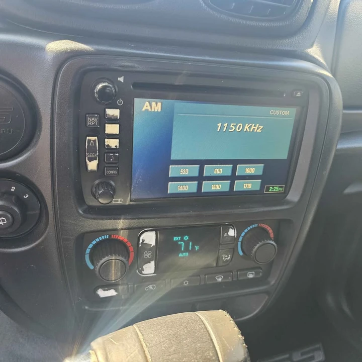2008 Chevrolet Trailblazer - Image 16 of 17