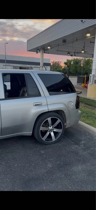 2008 Chevrolet Trailblazer - Image 3 of 6