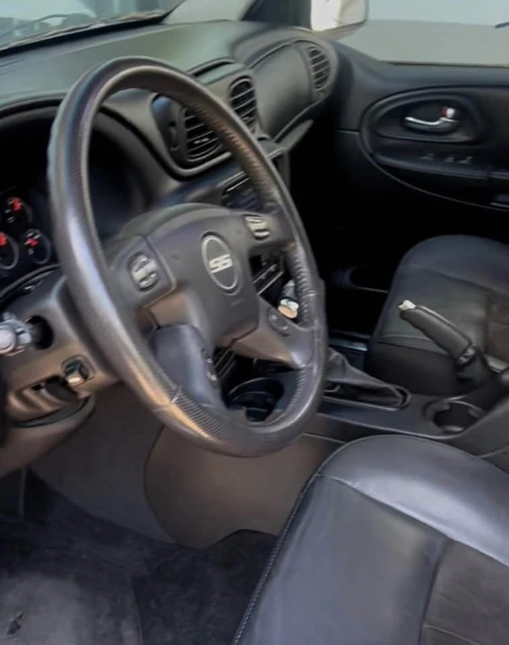 2008 Chevrolet Trailblazer - Image 15 of 19