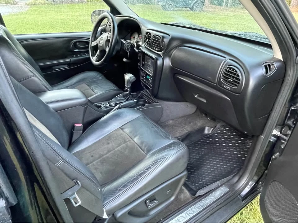2008 Chevrolet Trailblazer - Image 2 of 11