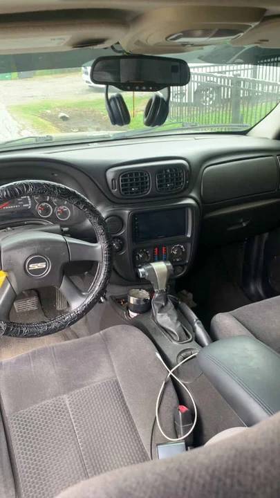 2008 Chevrolet Trailblazer - Image 2 of 4