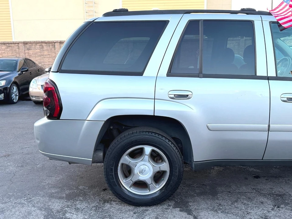 2008 Chevrolet Trailblazer - Image 16 of 21