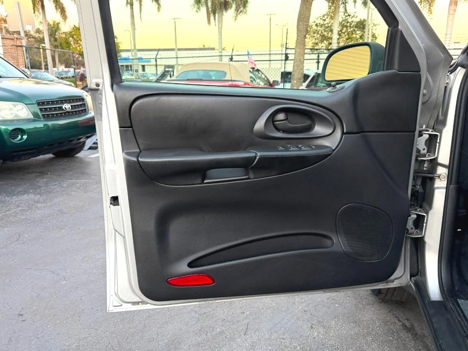 2008 Chevrolet Trailblazer - Image 20 of 21