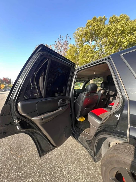 2008 Chevrolet Trailblazer - Image 6 of 8