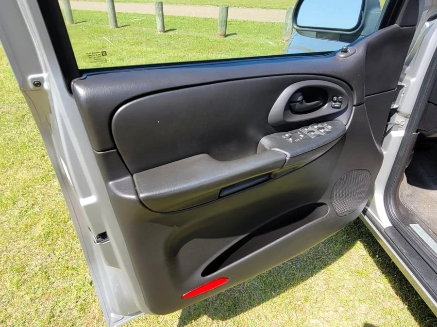 2008 Chevrolet Trailblazer - Image 10 of 19
