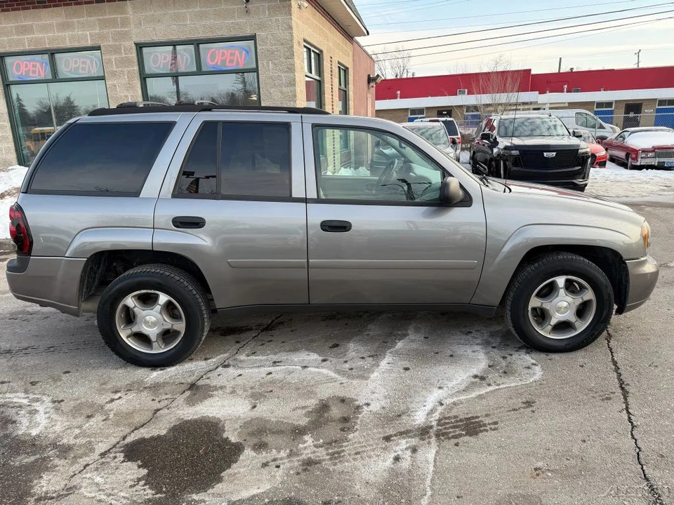 2008 Chevrolet Trailblazer - Image 6 of 12