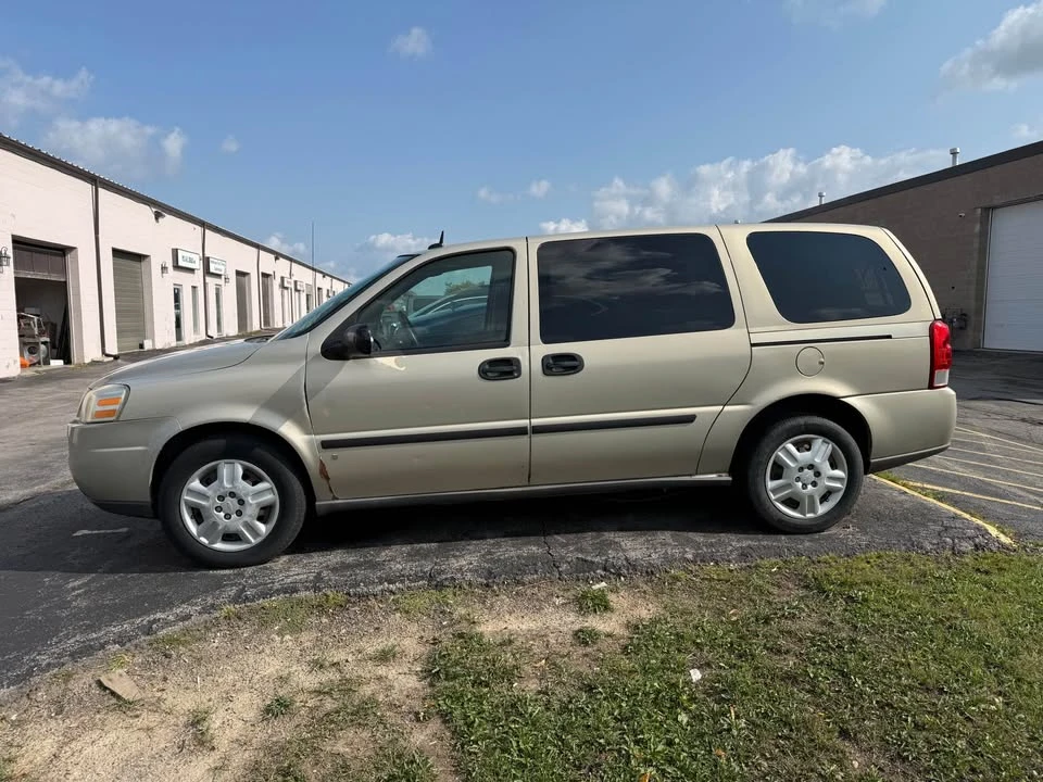 2008 Chevrolet - Image 2 of 6