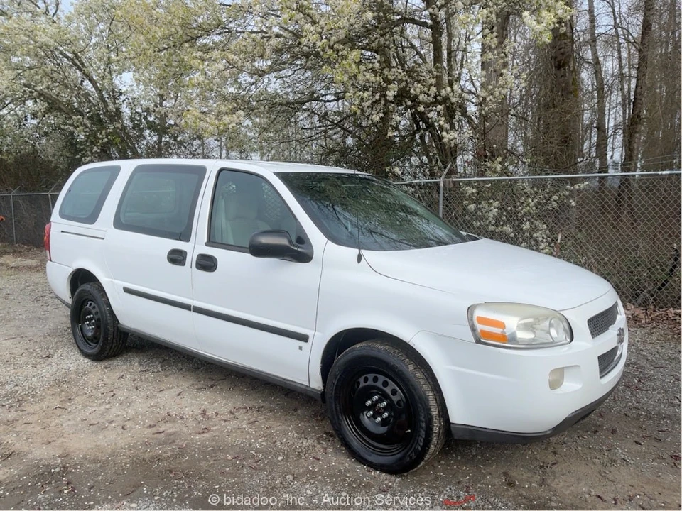 2008 Chevrolet - Image 2 of 12