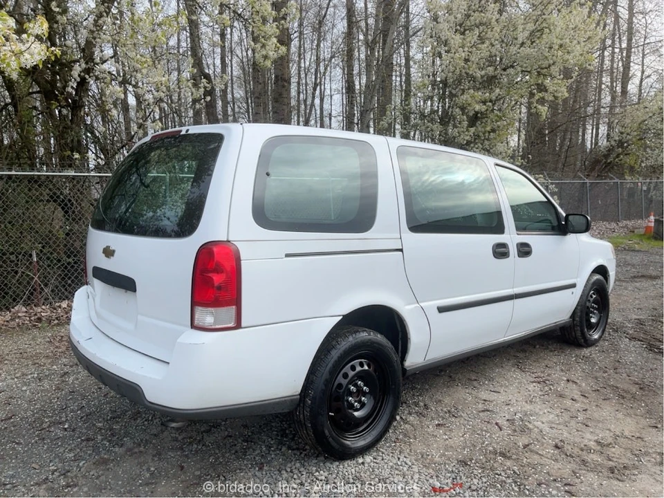 2008 Chevrolet - Image 4 of 12