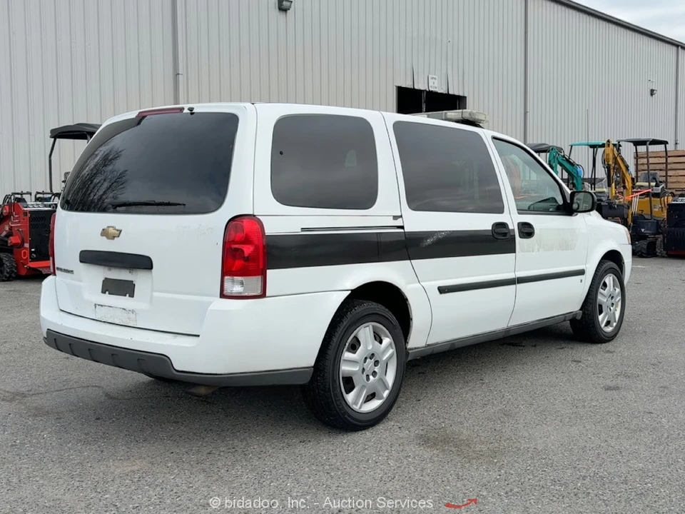 2008 Chevrolet - Image 4 of 12