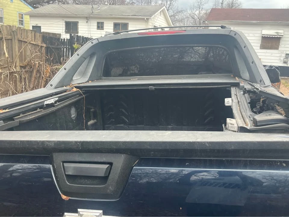 2008 Chevrolet Avalanche - Image 9 of 10