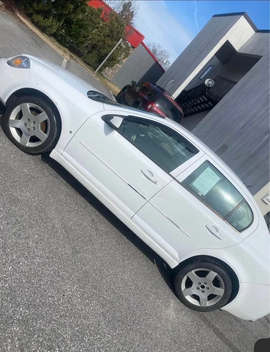 2008 Chevrolet Cobalt 1st Gen - Image 2 of 5