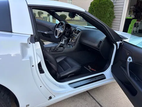 2008 Chevrolet Corvette C6 - Image 2 of 13