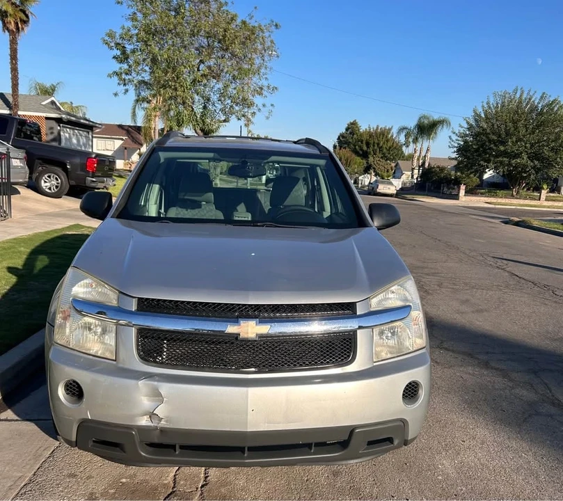 2008 Chevrolet Equinox - Image 2 of 8