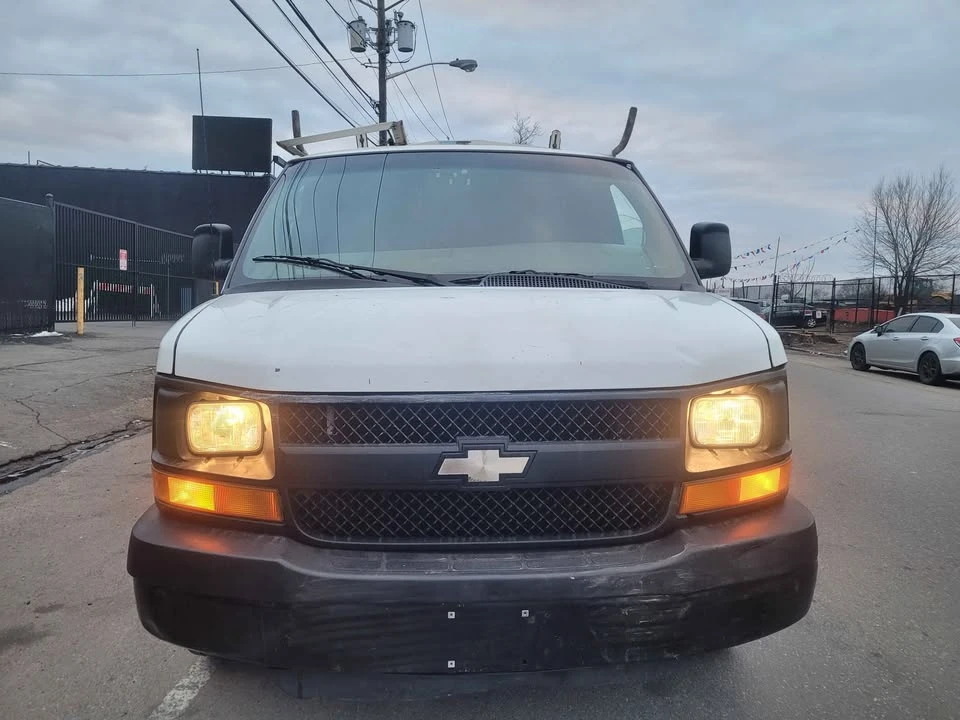 2008 Chevrolet Express - Image 5 of 15