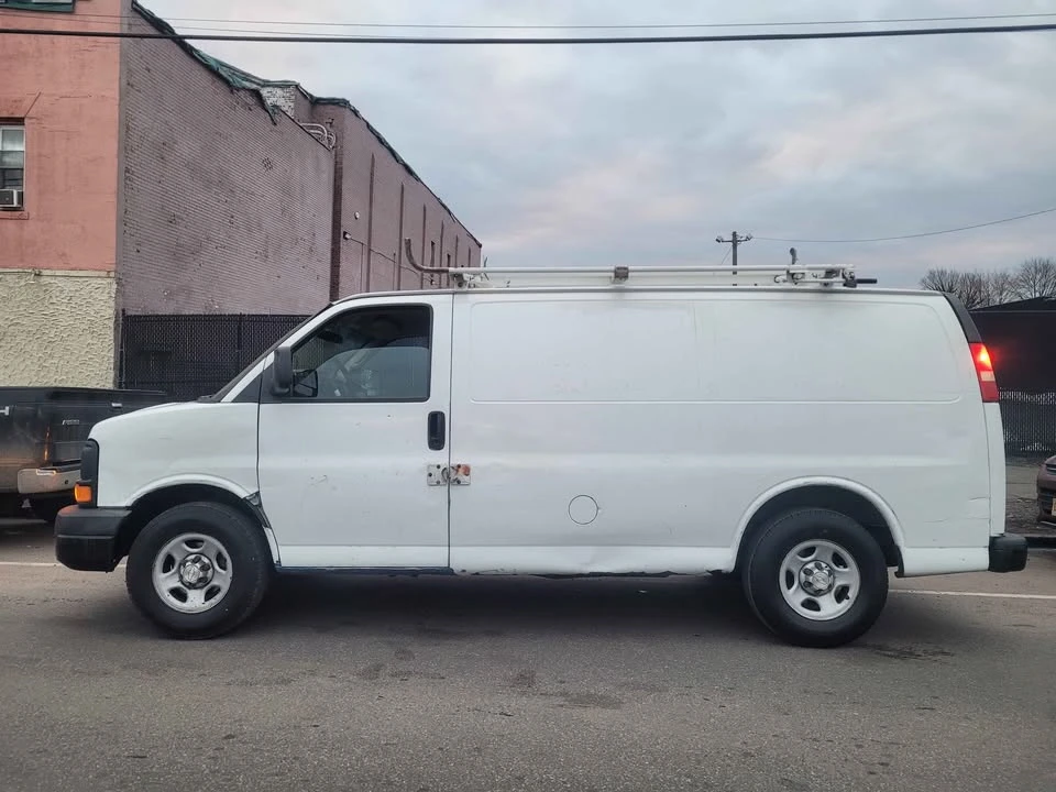 2008 Chevrolet Express - Image 12 of 15